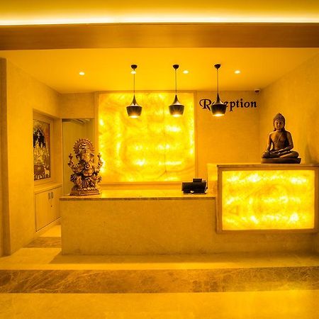 Hotel Radha Prasad Erode Buitenkant foto