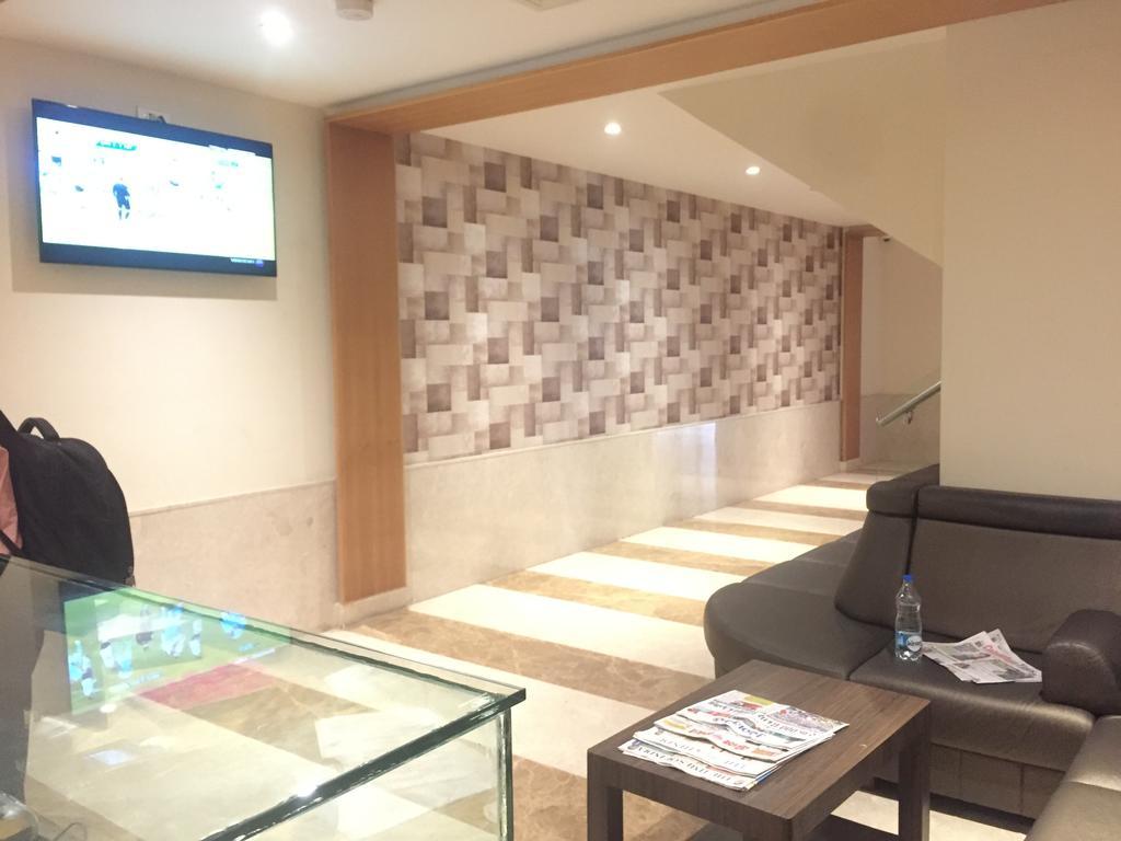 Hotel Radha Prasad Erode Buitenkant foto